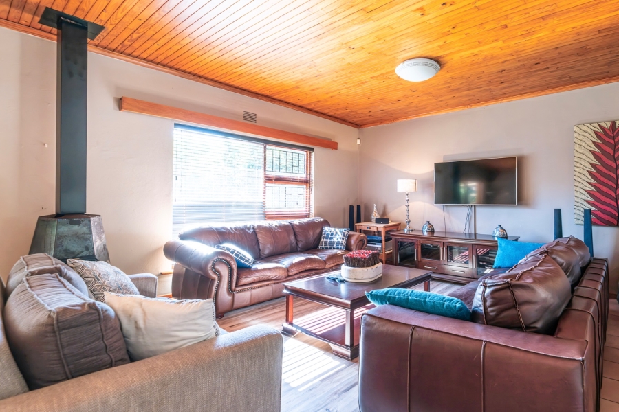 4 Bedroom Property for Sale in Bergsig Western Cape